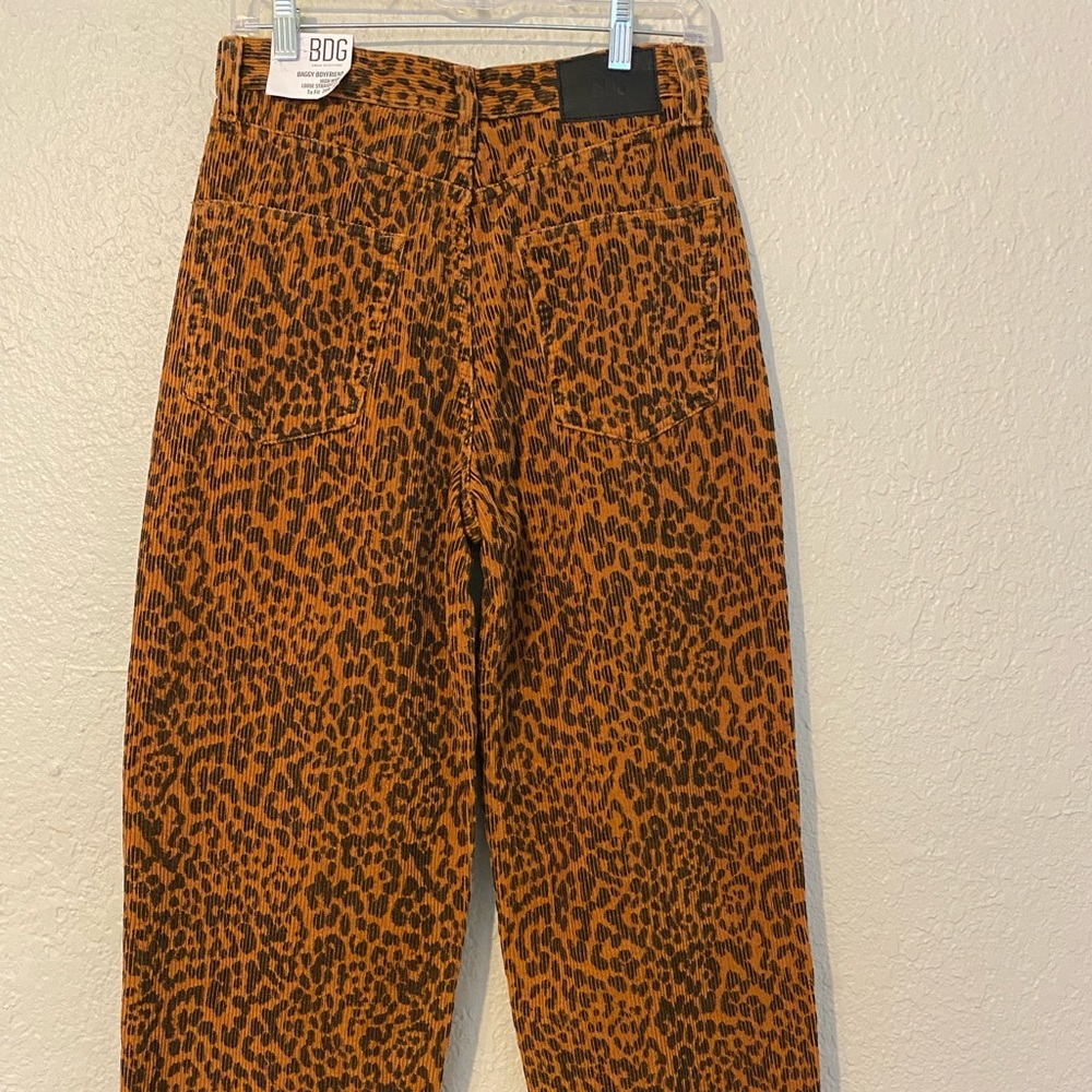 BDG Urban Outfitters Leopard Corduroy Baggy Boyfriend Jeans SIZE: W28 L32 - Picture 3 of 11